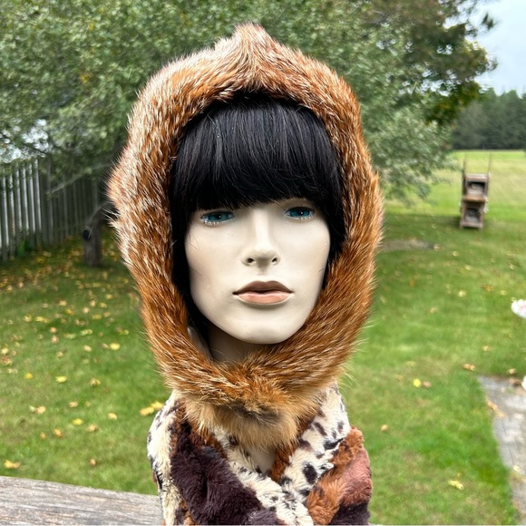 Vintage Red Fox Bonnet - Picture 7 of 12